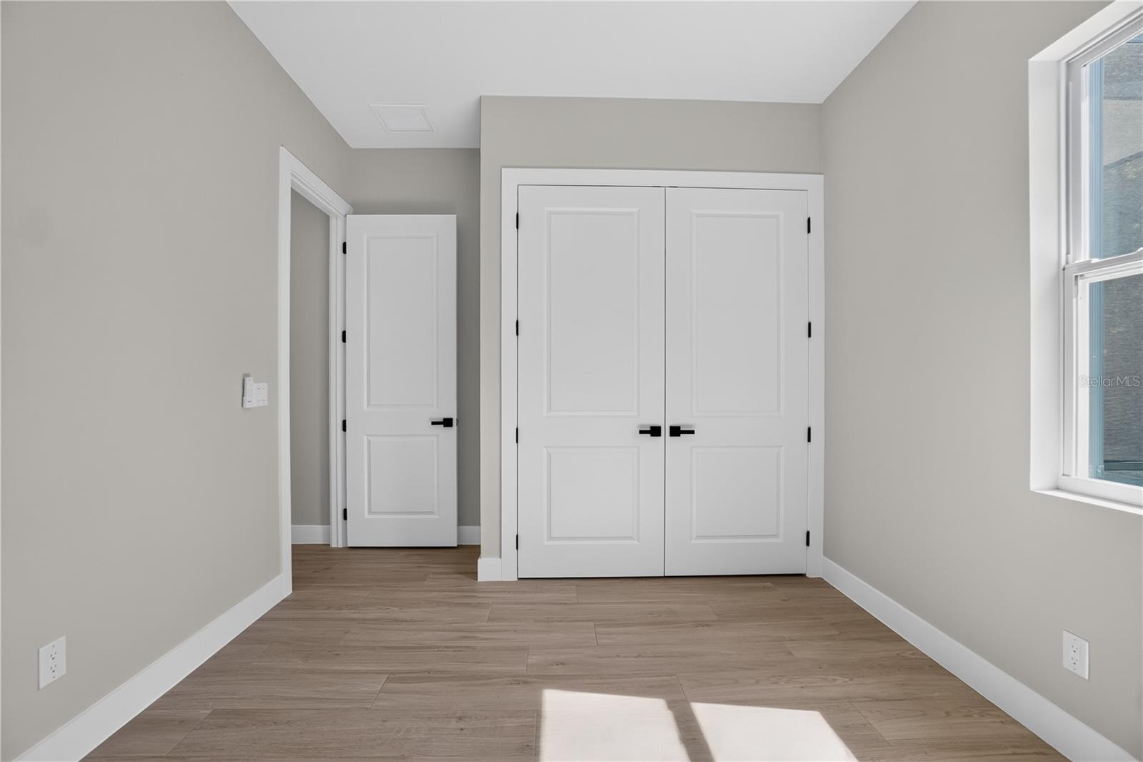 1392 NEW LONDON ST — photo 38