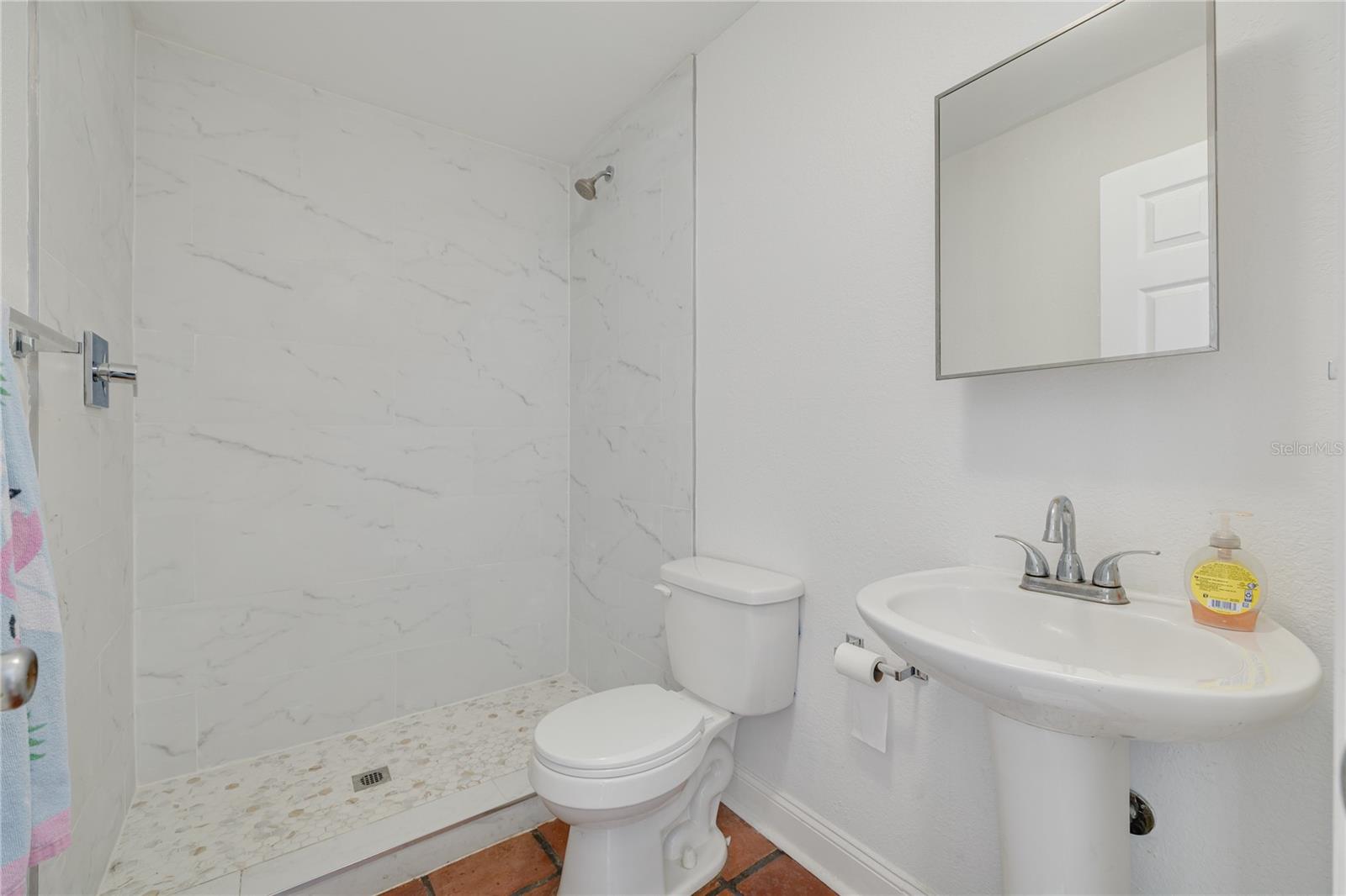 874 SERPENTINE DR S — photo 17