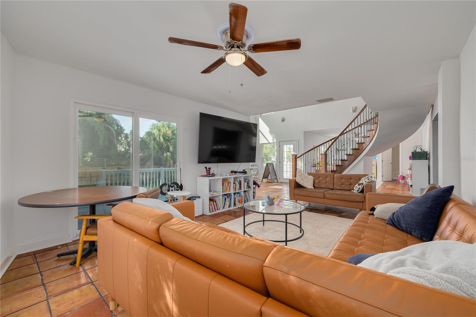 874 SERPENTINE DR S — photo 12