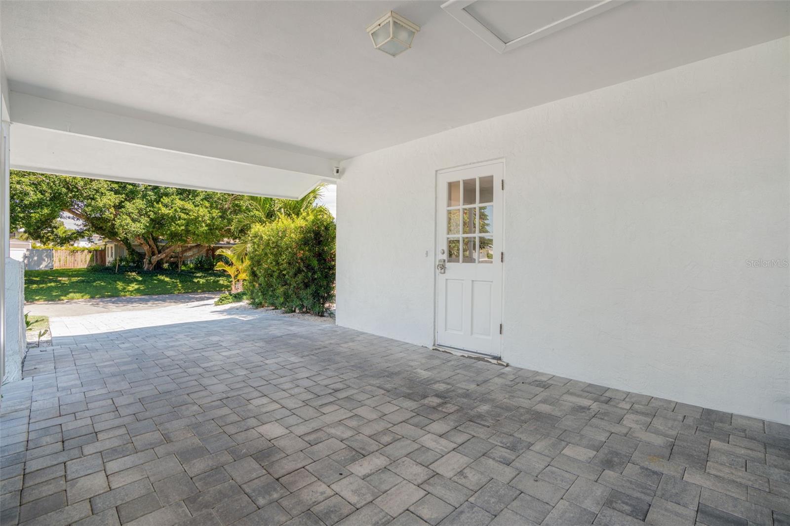 2482 WISTERIA ST — photo 36