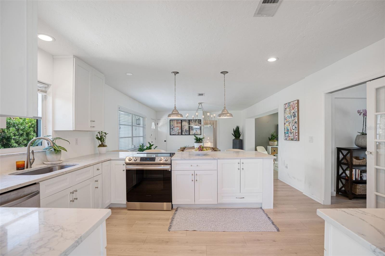 2482 WISTERIA ST — photo 21