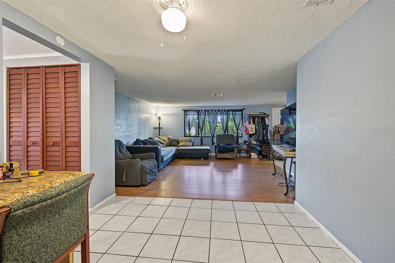 7234 ASHWOOD DR — photo 8