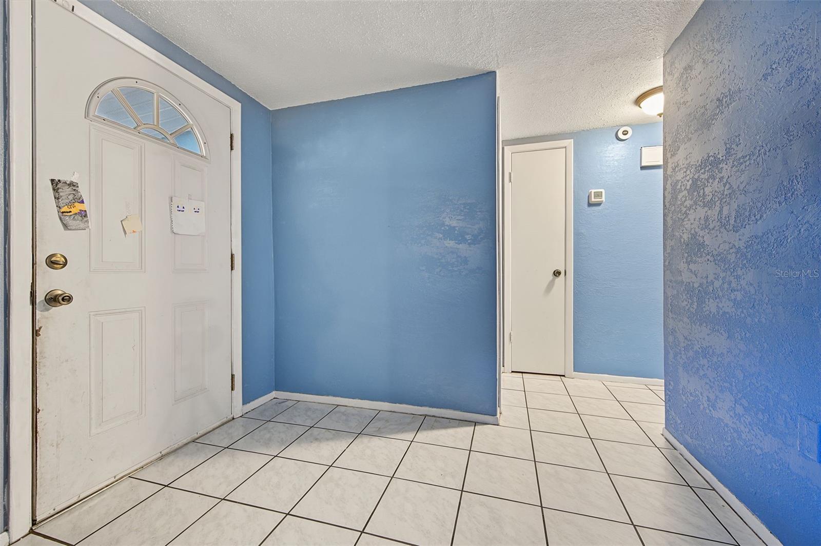 7234 ASHWOOD DR — photo 3