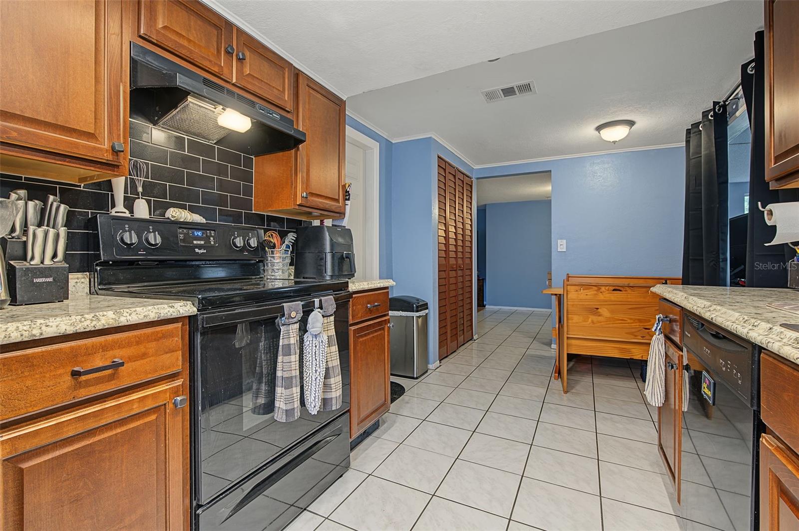 7234 ASHWOOD DR — photo 12