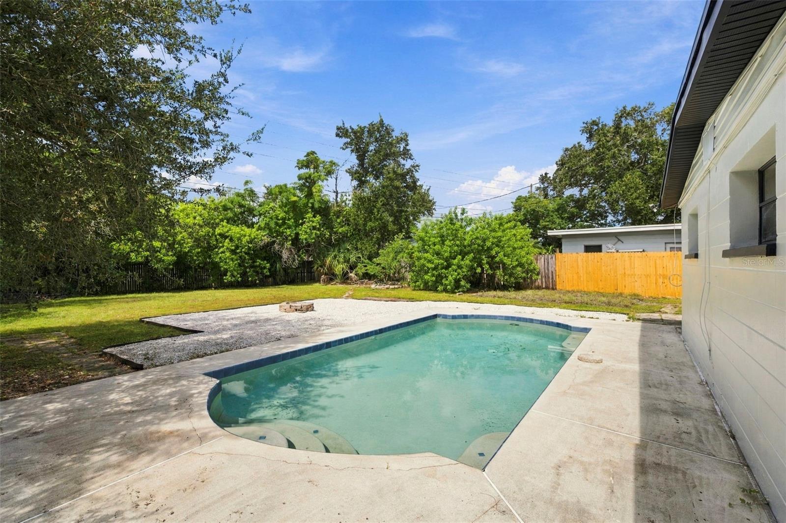 8862 ROBIN RD — photo 38