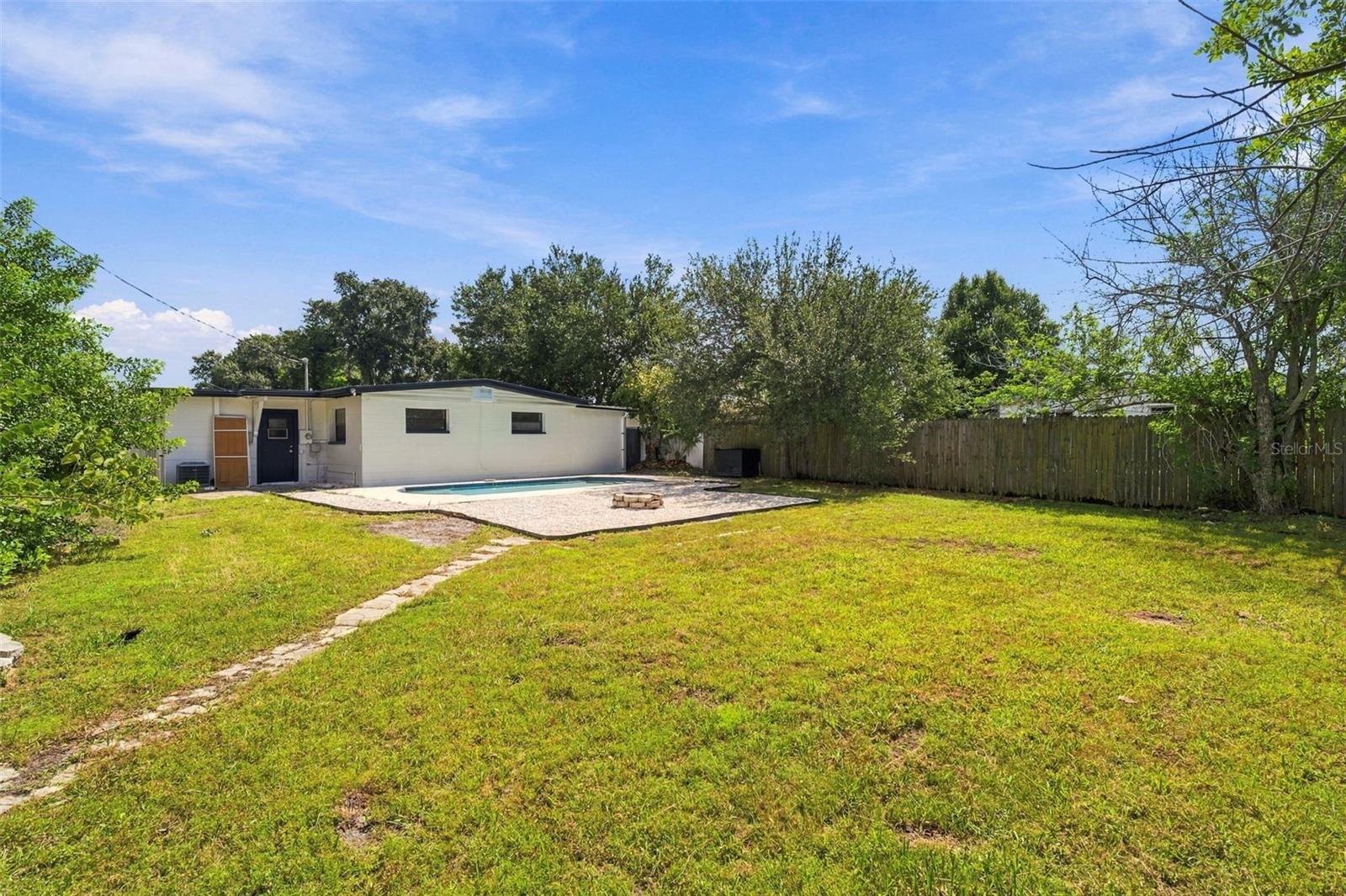 8862 ROBIN RD — photo 42
