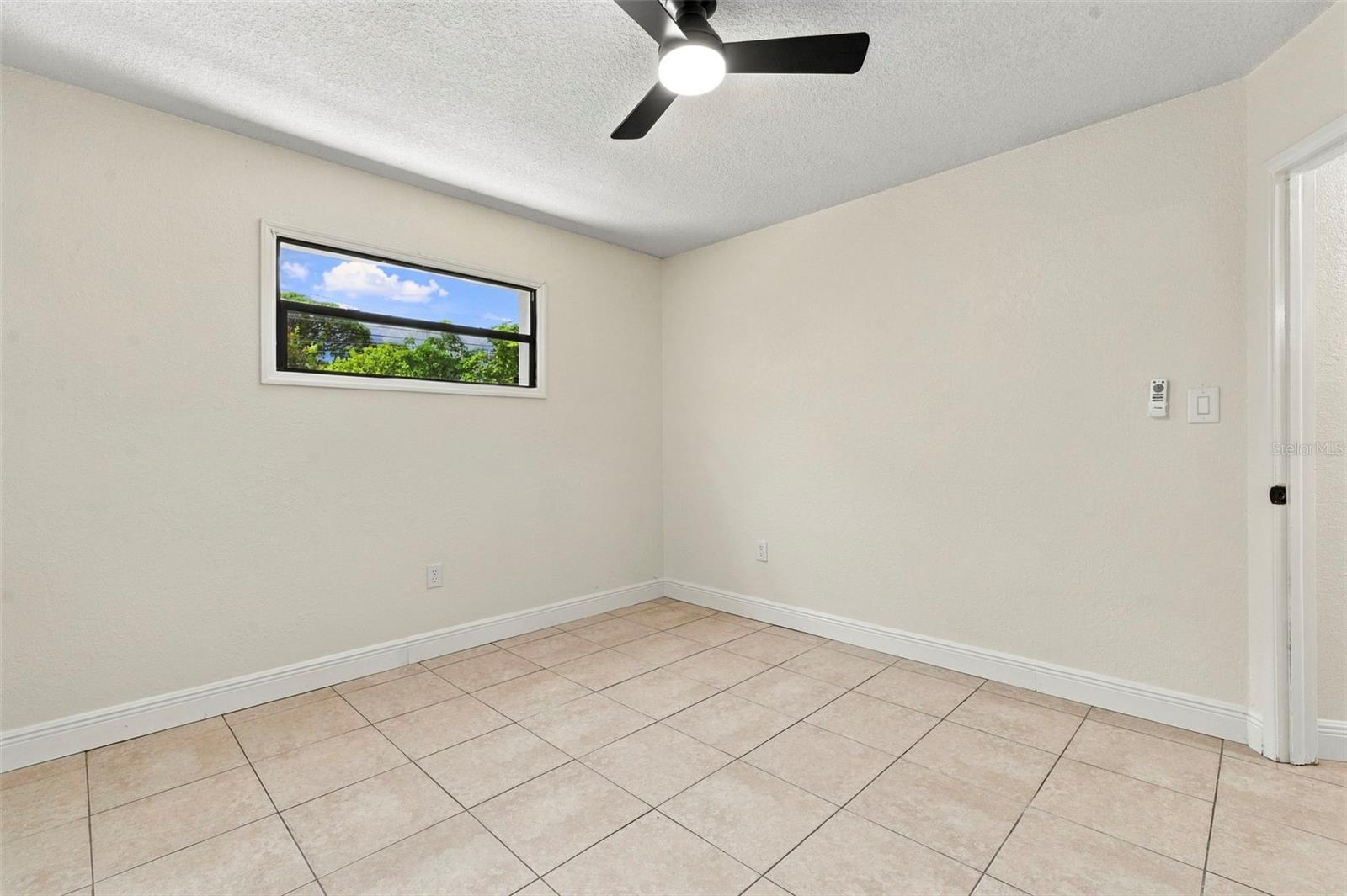 8862 ROBIN RD — photo 32
