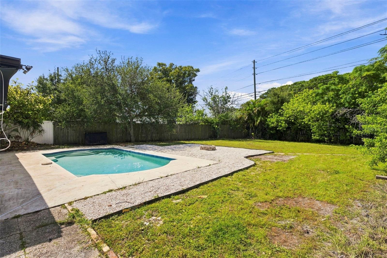 8862 ROBIN RD — photo 41