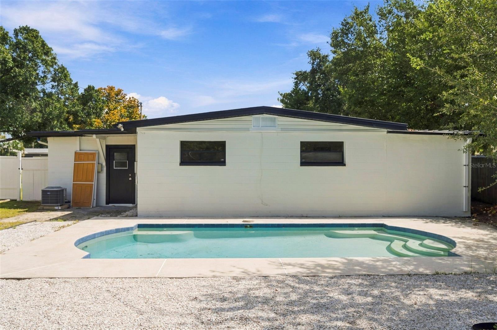 8862 ROBIN RD — photo 45