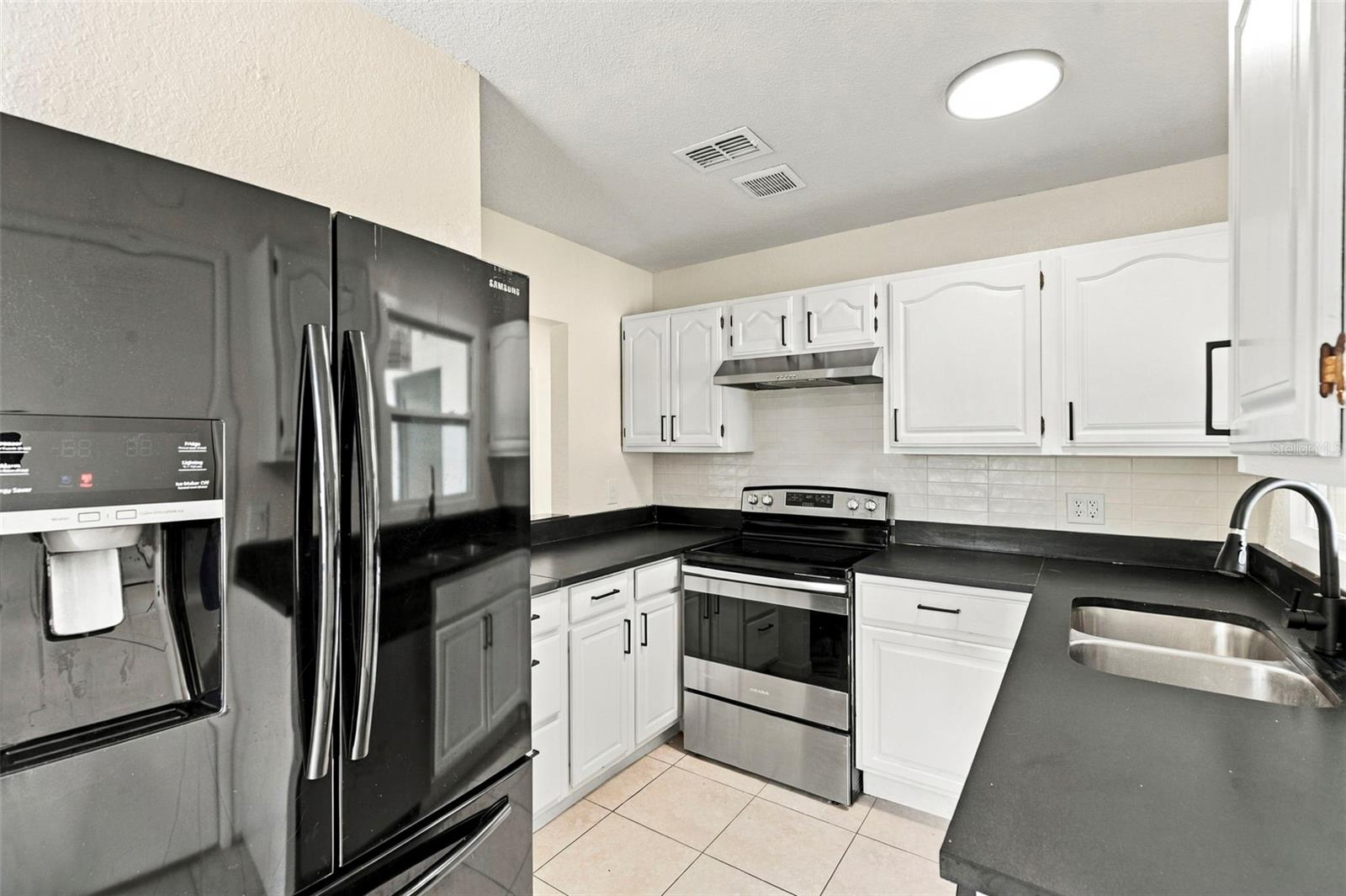 8862 ROBIN RD — photo 16