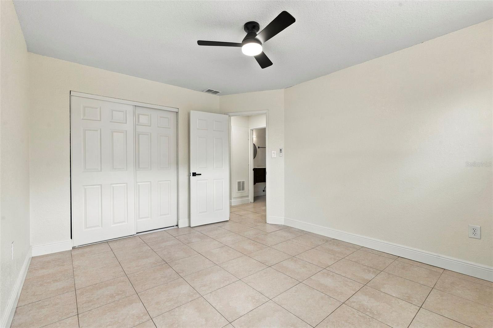 8862 ROBIN RD — photo 28