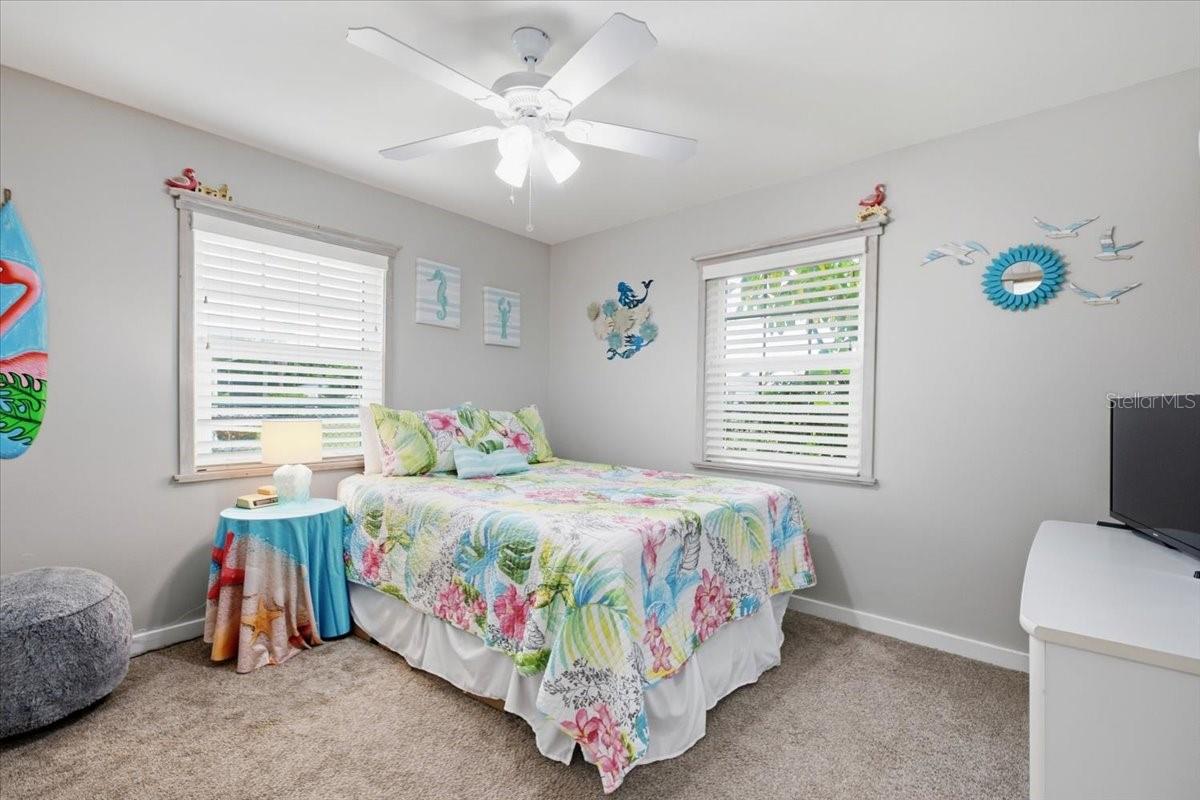 1801 ORCHID CT — photo 15
