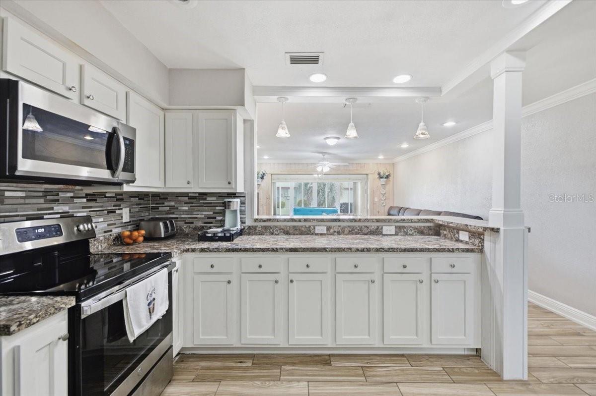 1801 ORCHID CT — photo 18
