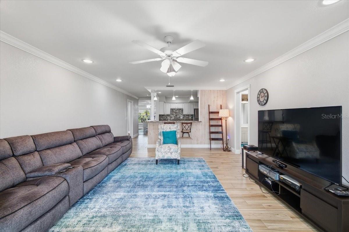 1801 ORCHID CT — photo 22
