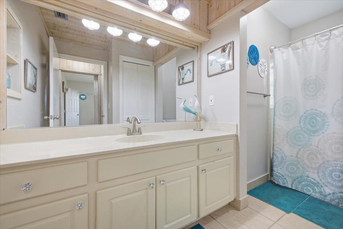 1801 ORCHID CT — photo 17