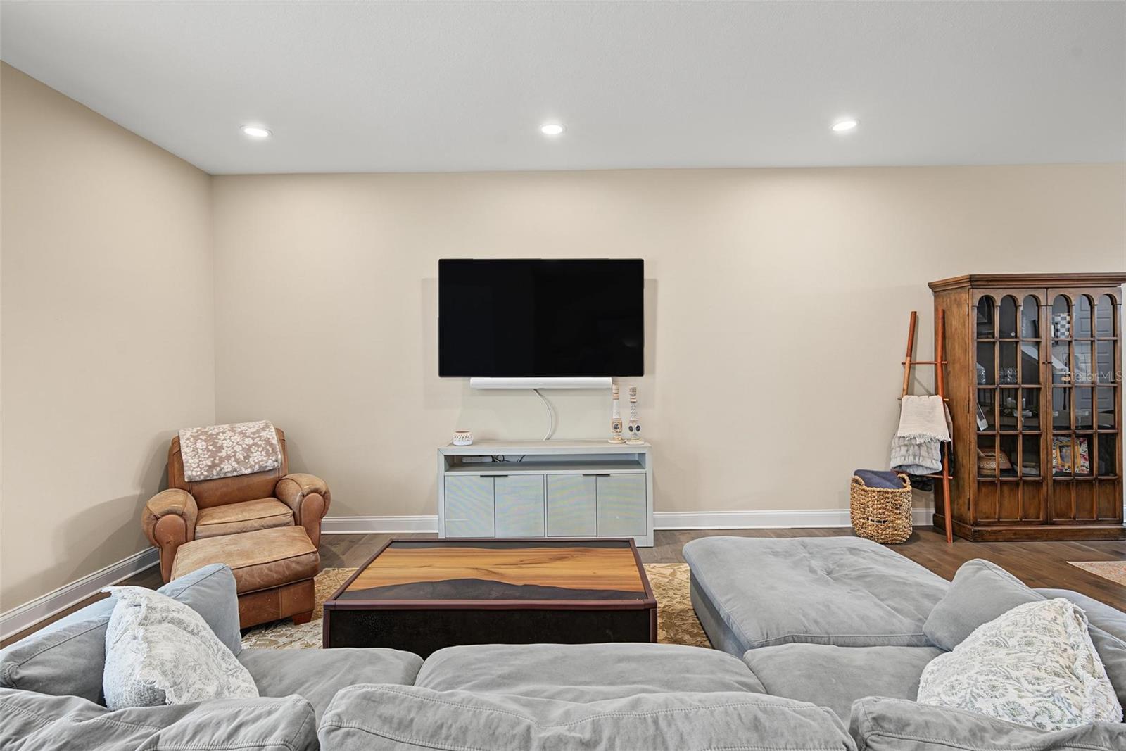 4215 W NORTH A ST #9 — photo 13