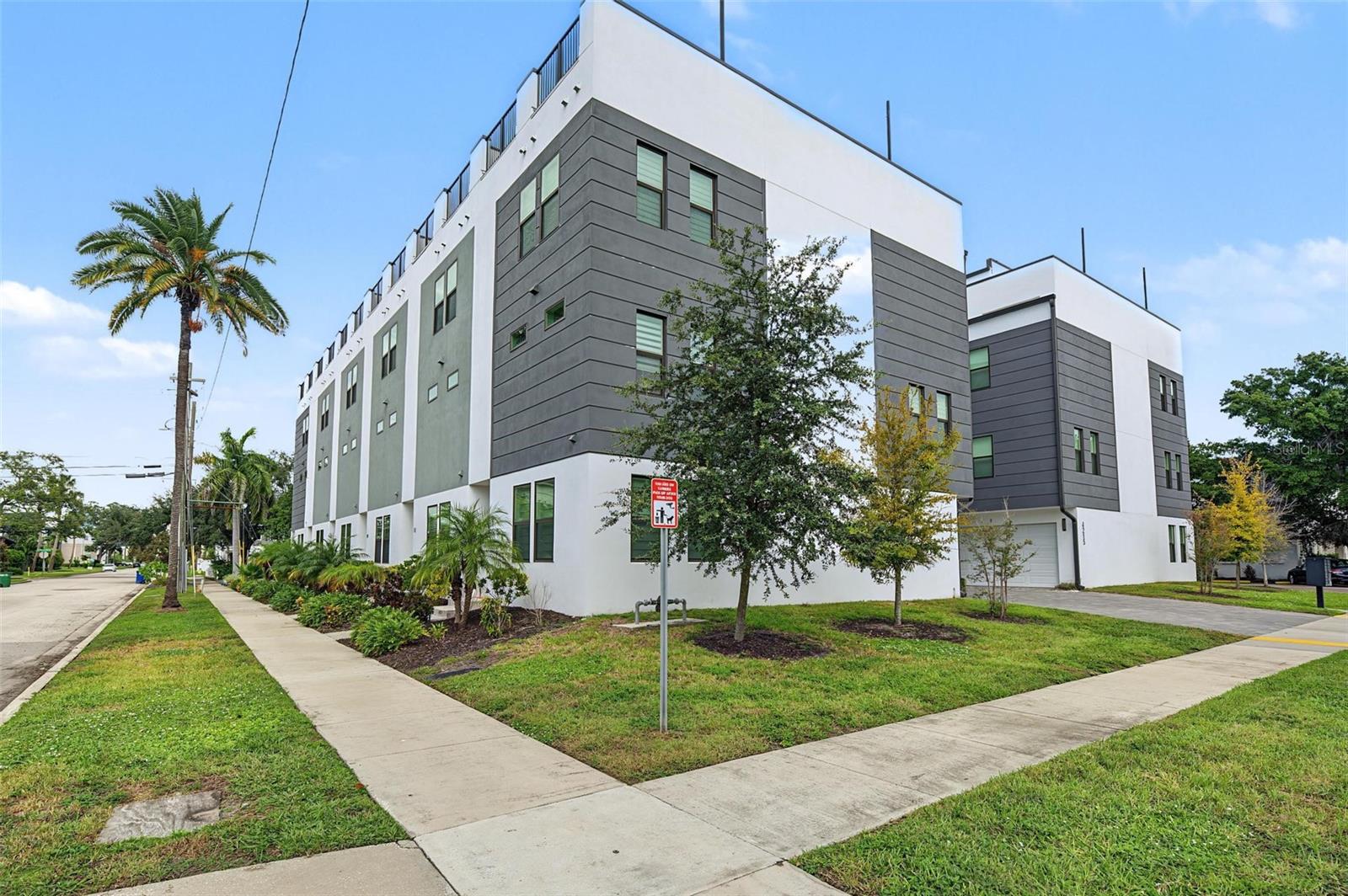4215 W NORTH A ST #9 — photo 3