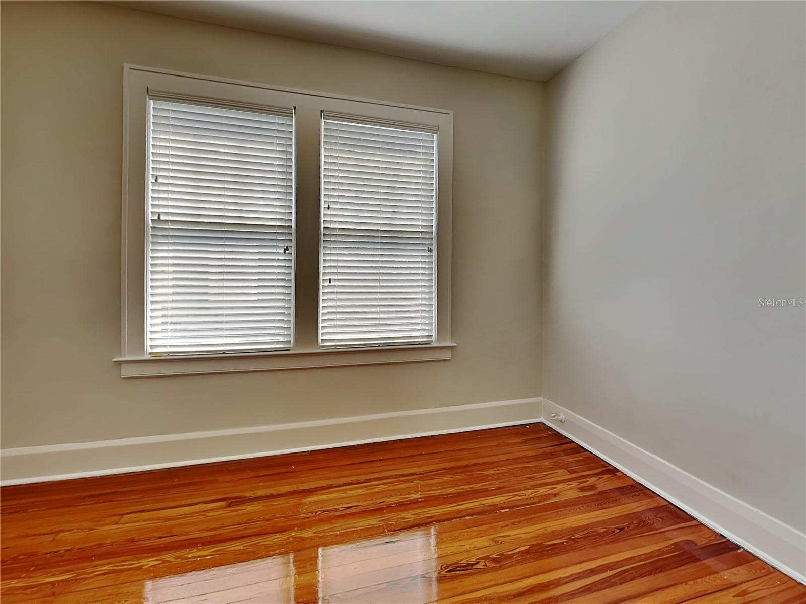 1806 W MORRISON AVE #3 — photo 11