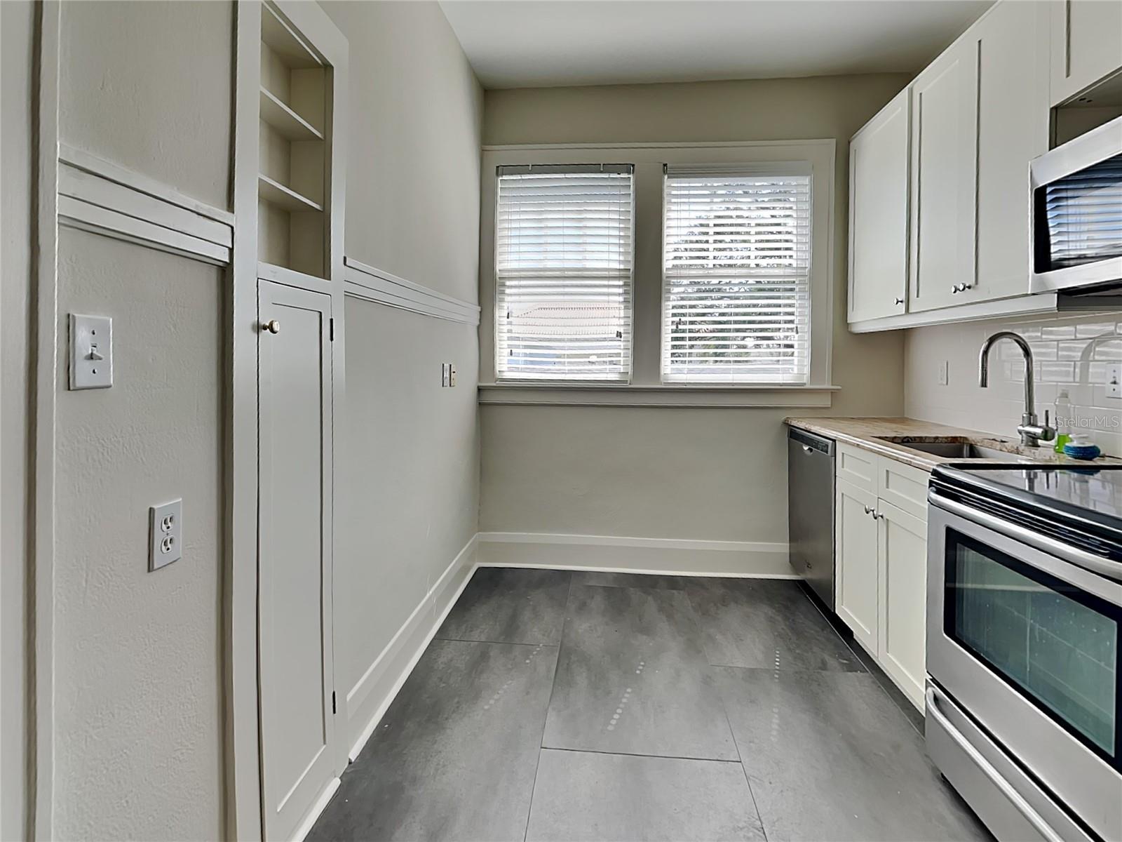 1806 W MORRISON AVE #3 — photo 9