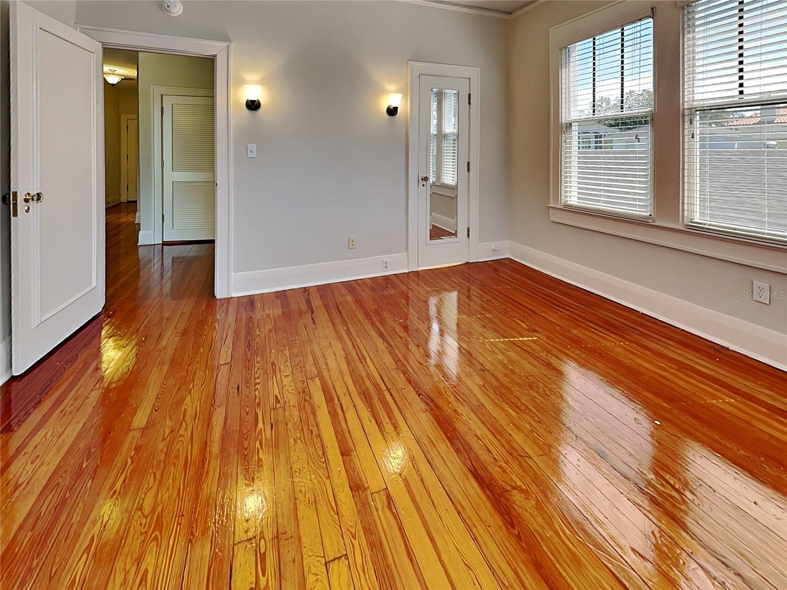 1806 W MORRISON AVE #3 — photo 4