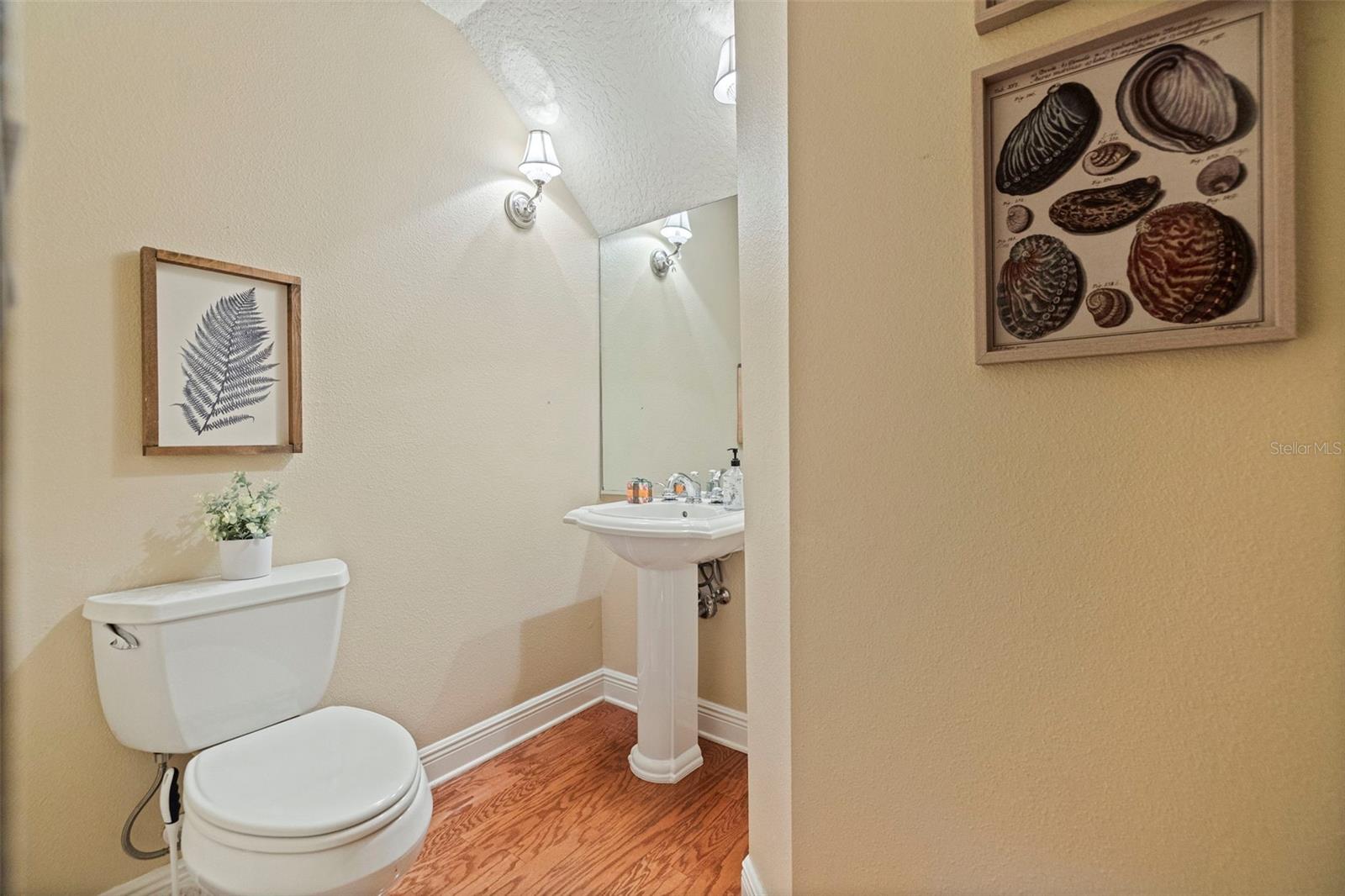114 E DAVIS BLVD #4 — photo 27