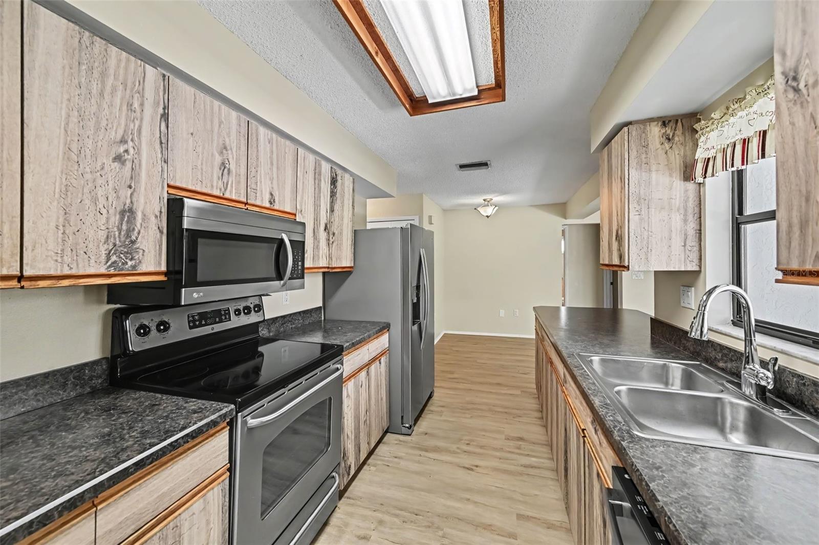3809 KINGSTON BLVD — photo 12