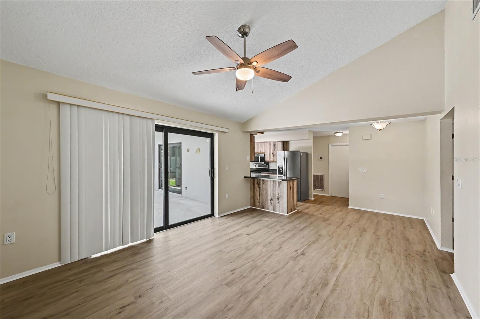3809 KINGSTON BLVD — photo 8
