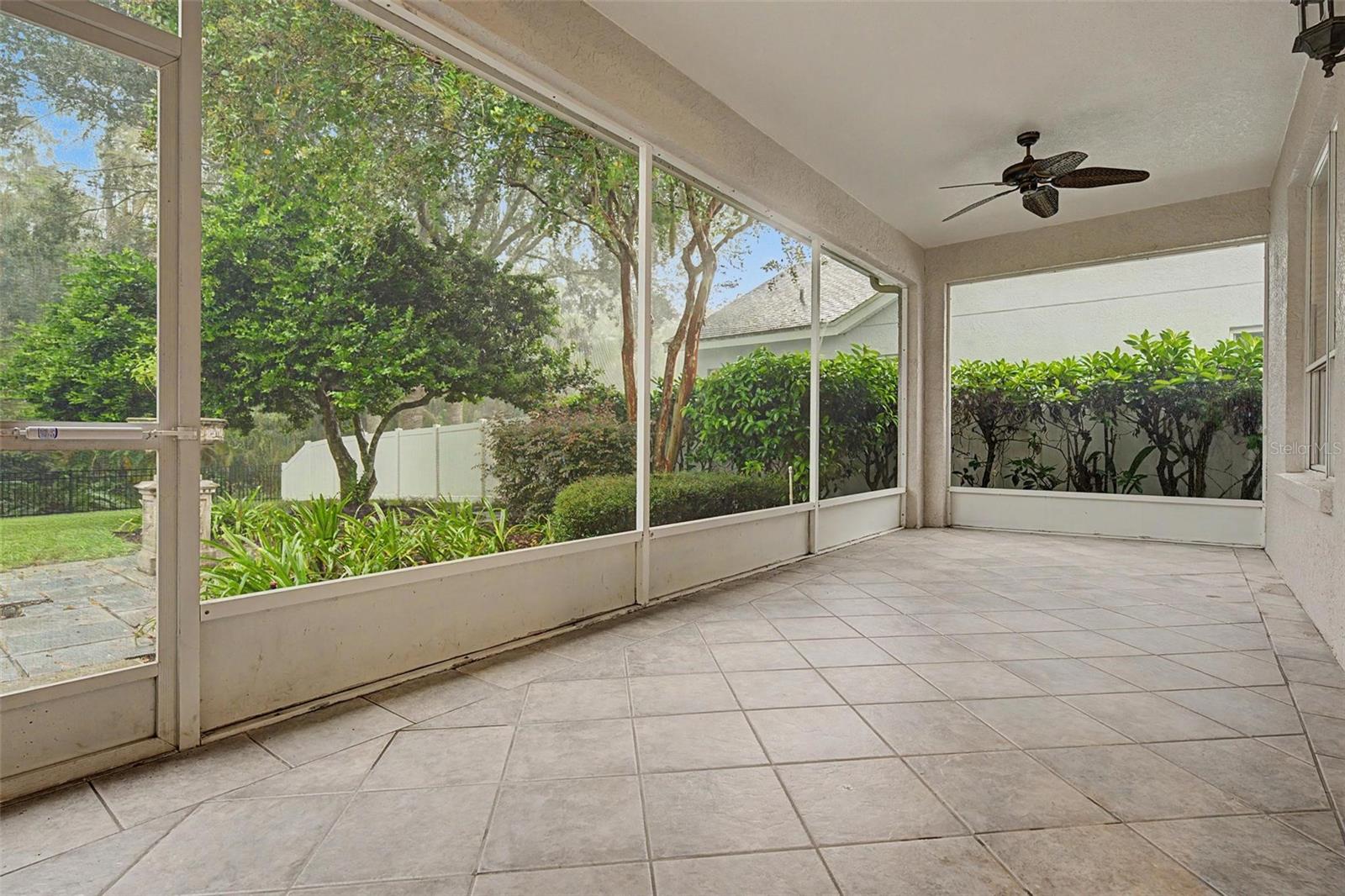 19205 AUTUMN WOODS AVE — photo 34