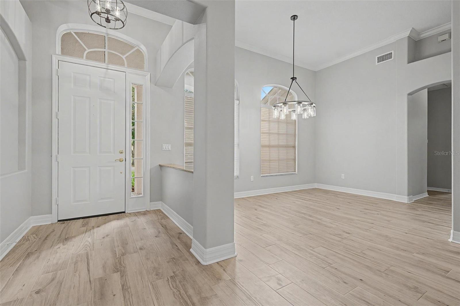 19205 AUTUMN WOODS AVE — photo 4