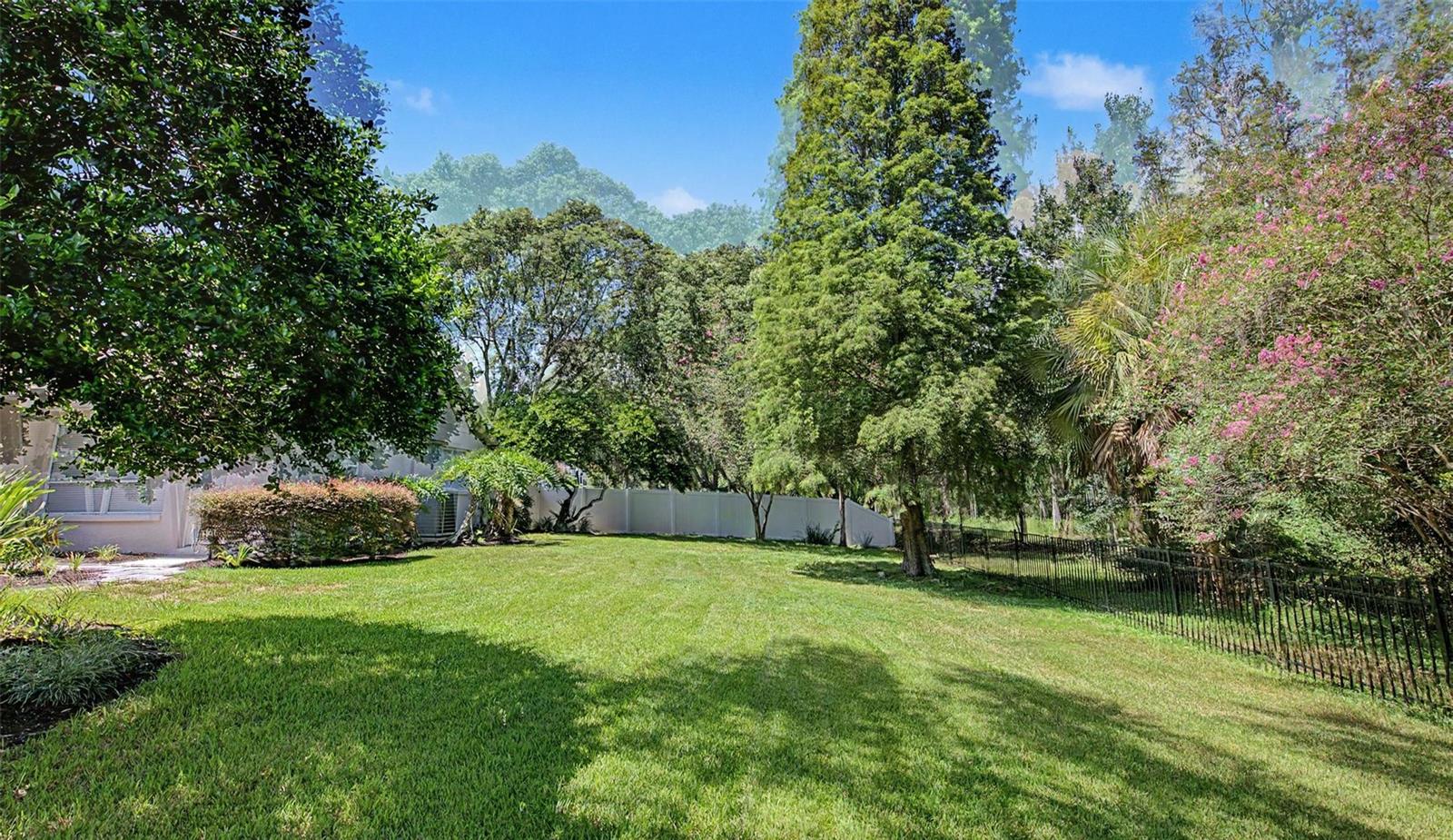 19205 AUTUMN WOODS AVE — photo 38