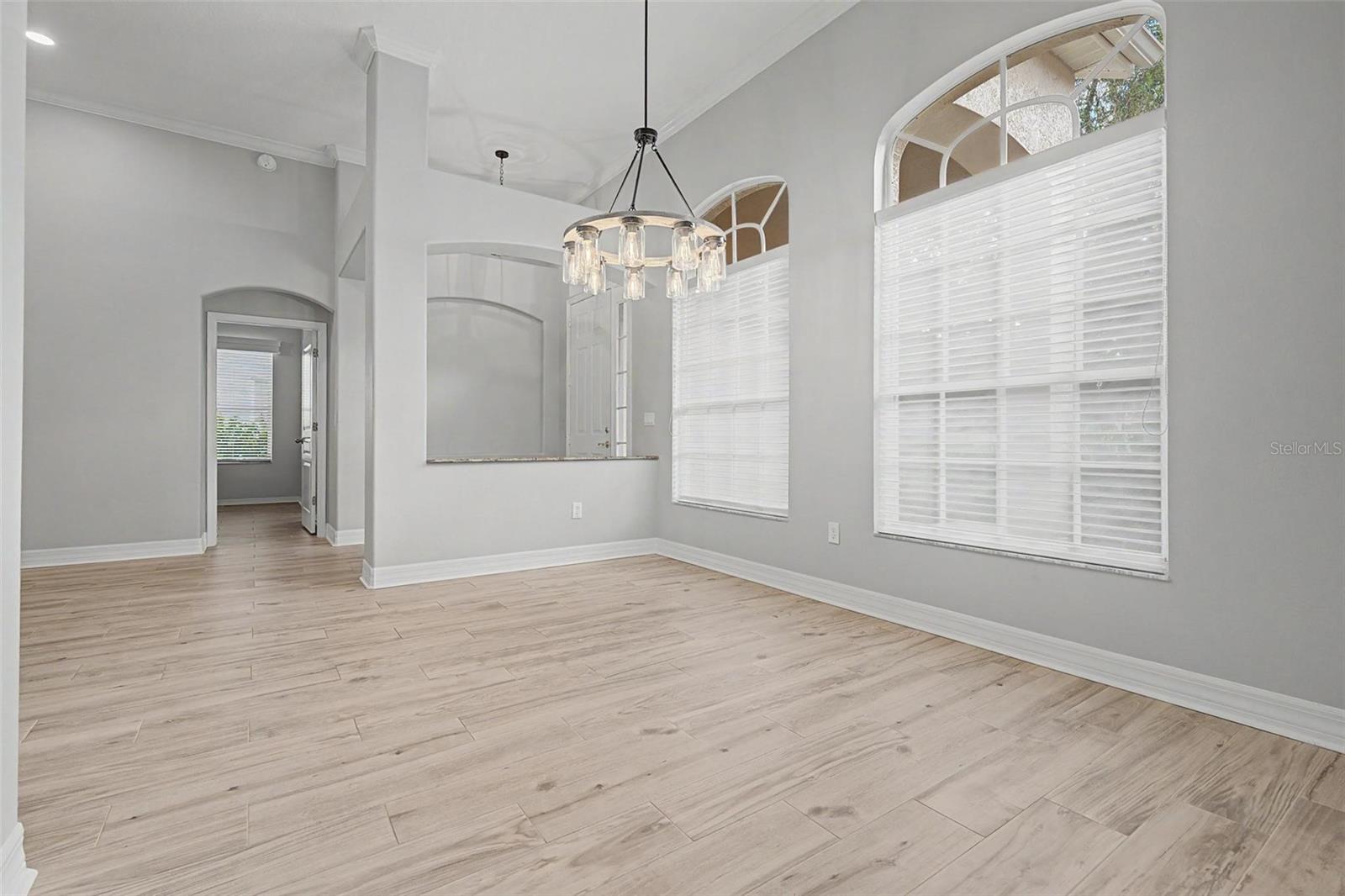 19205 AUTUMN WOODS AVE — photo 6
