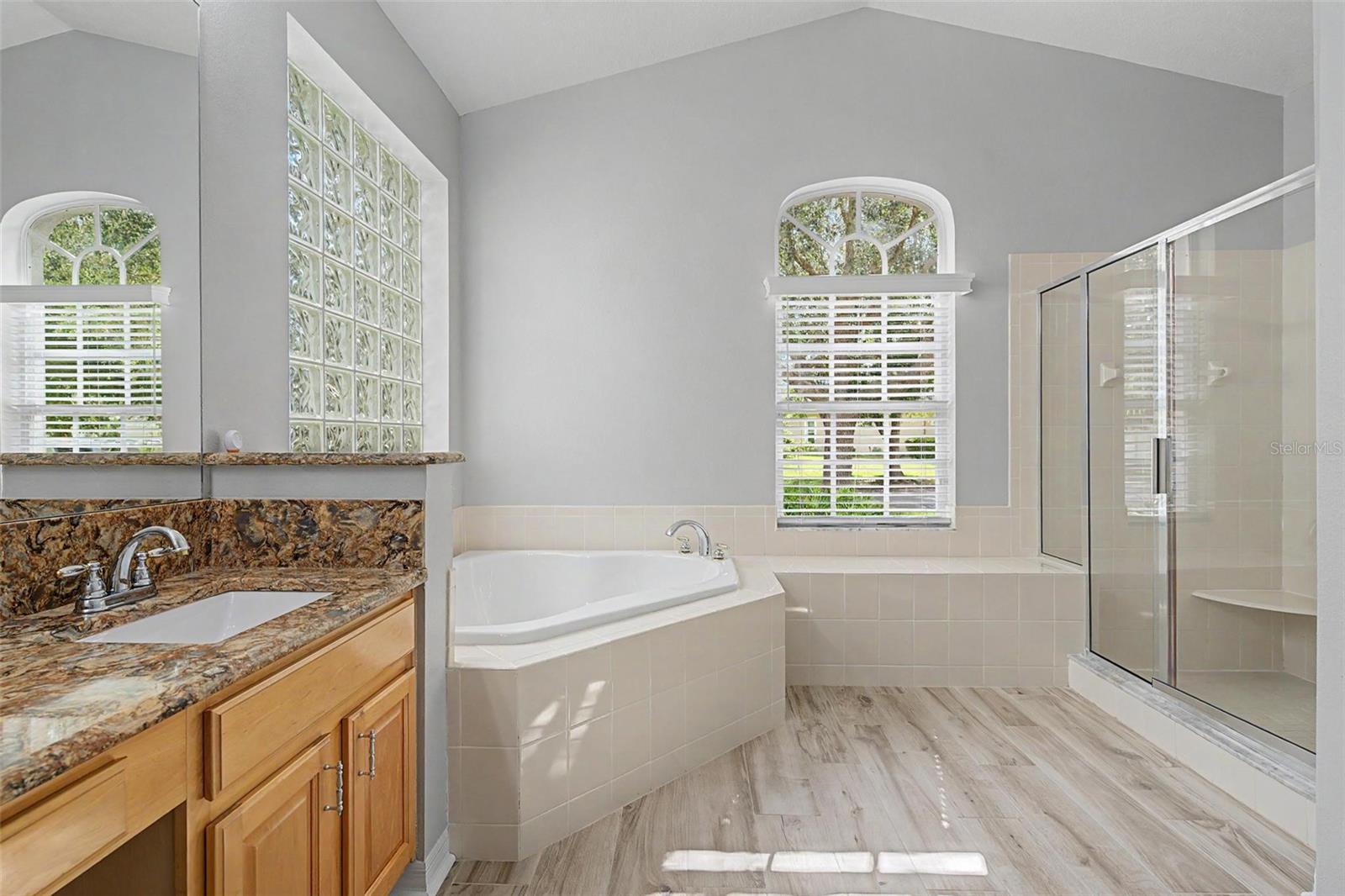 19205 AUTUMN WOODS AVE — photo 25