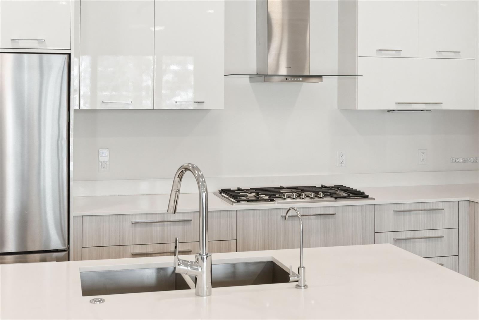 711 S PALM AVE #302 — photo 9