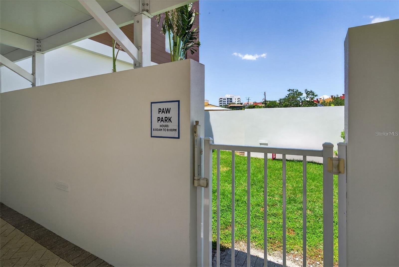 711 S PALM AVE #302 — photo 31