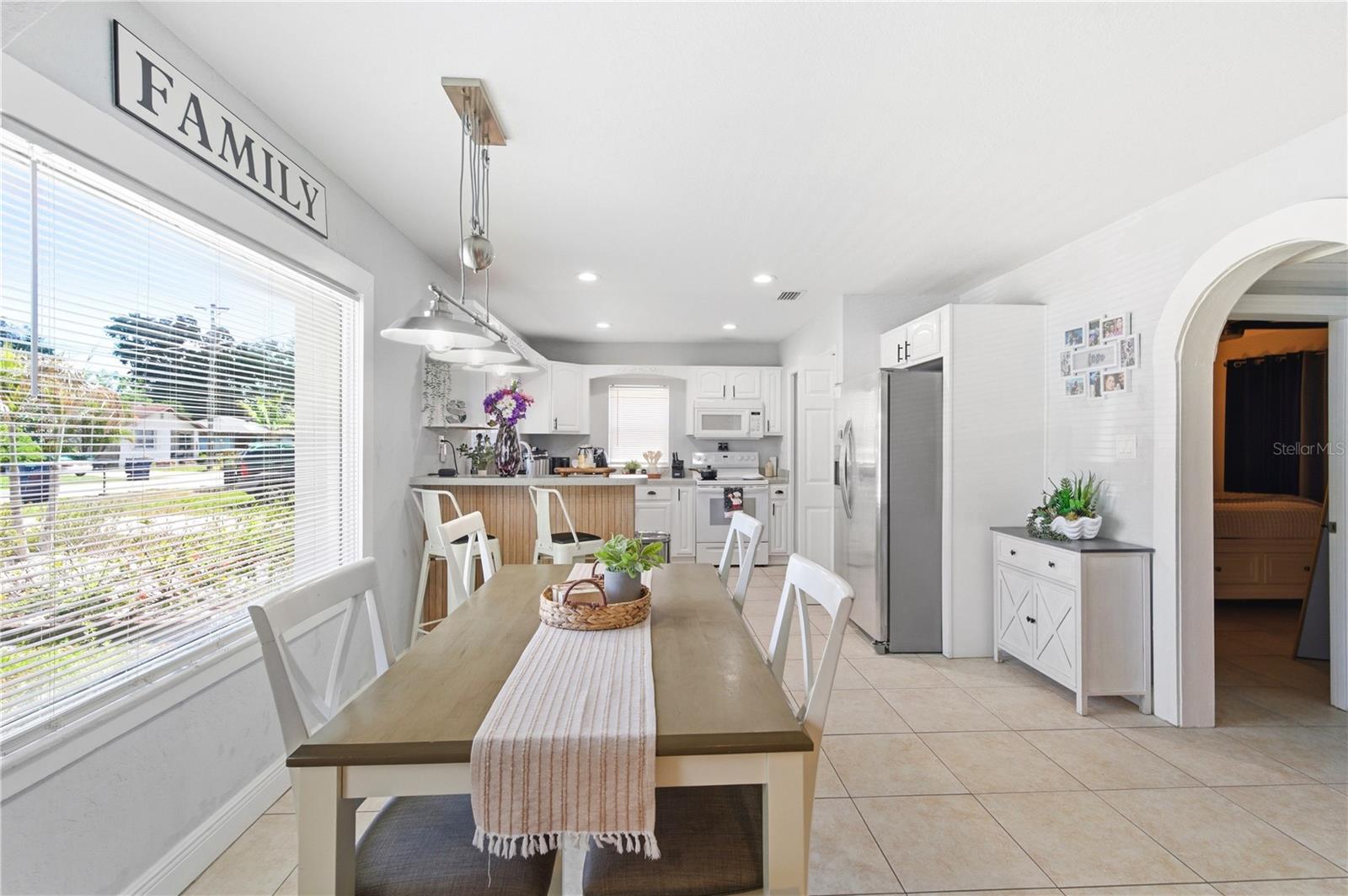3144 W CORDELIA ST — photo 6