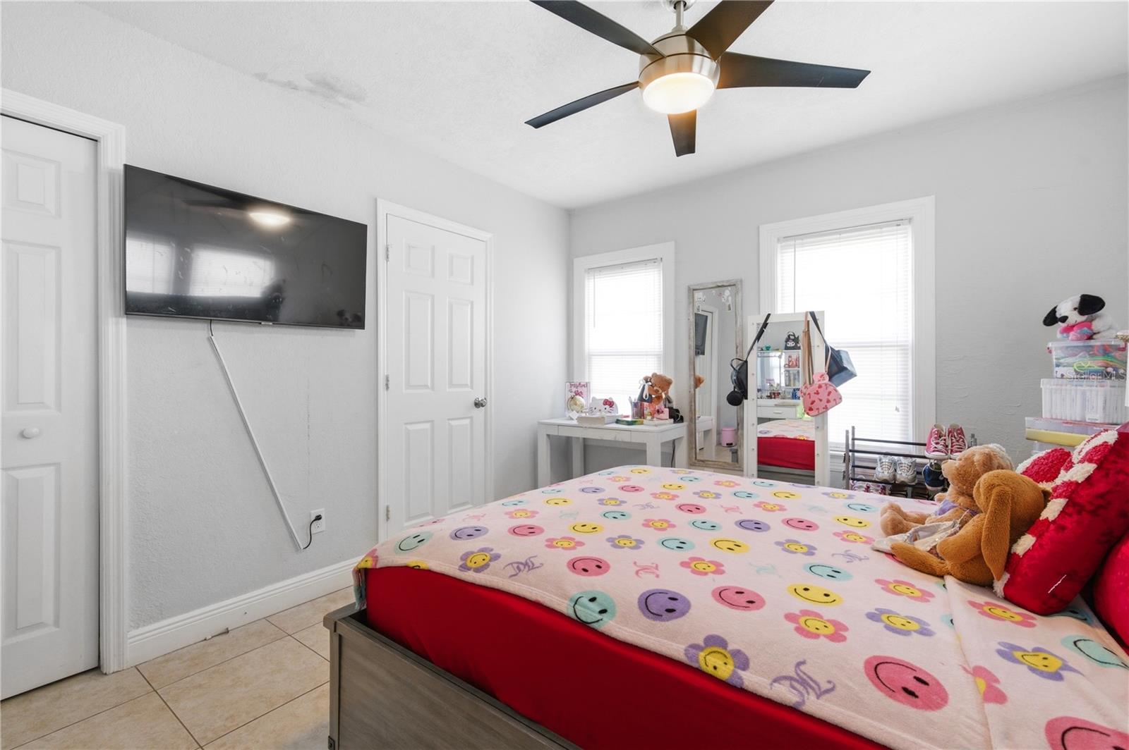 3144 W CORDELIA ST — photo 12