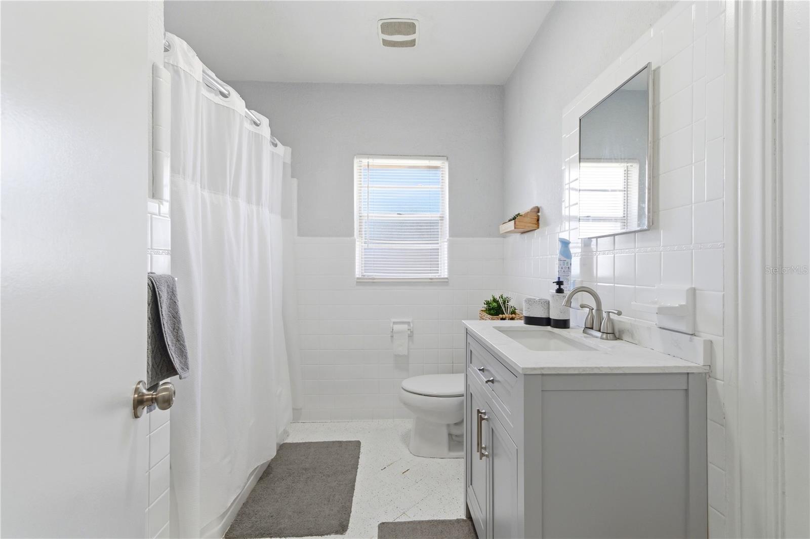3144 W CORDELIA ST — photo 8