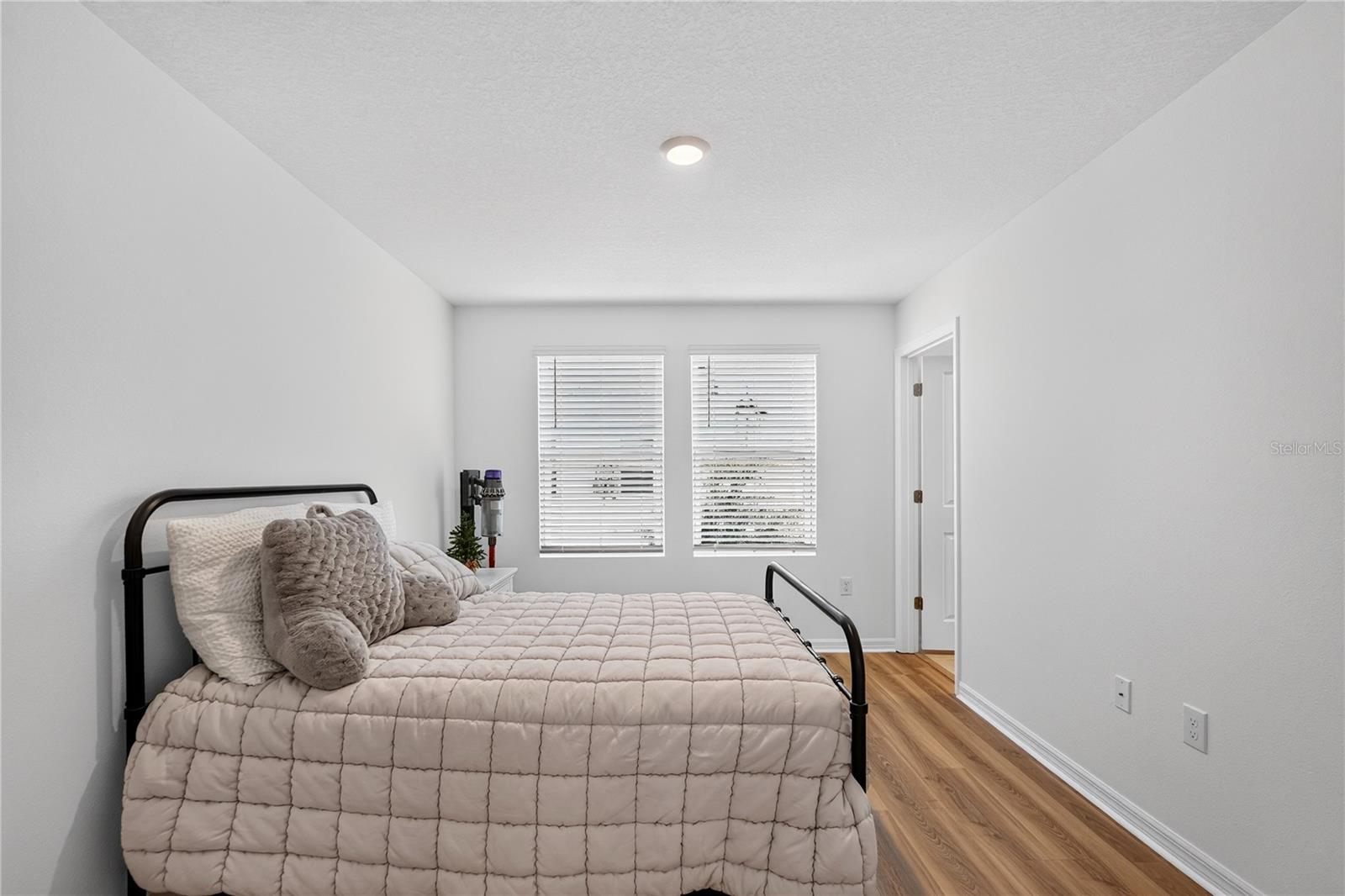8688 DAYBREAK ST — photo 43