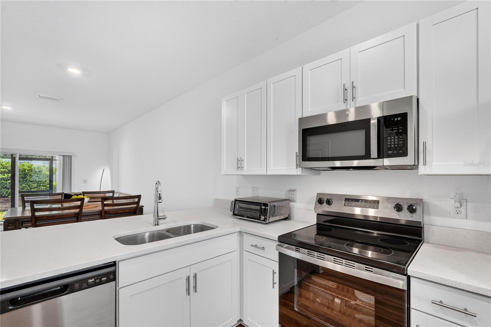 8688 DAYBREAK ST — photo 12