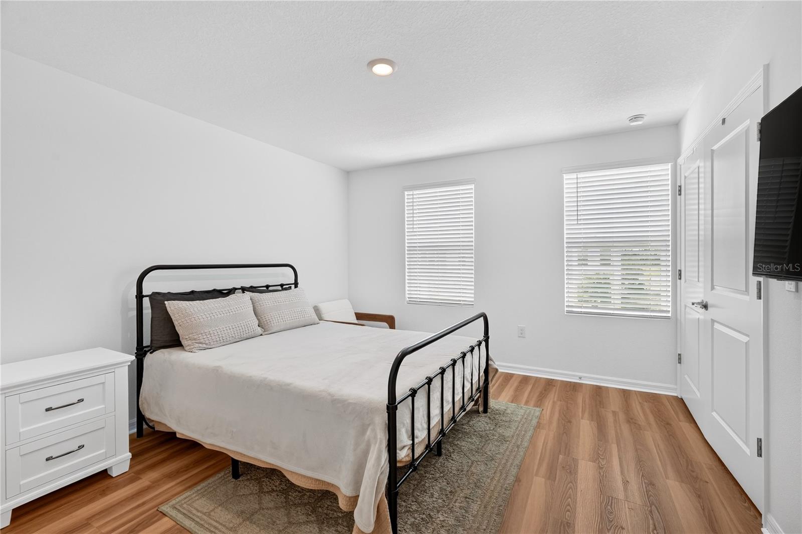 8688 DAYBREAK ST — photo 36