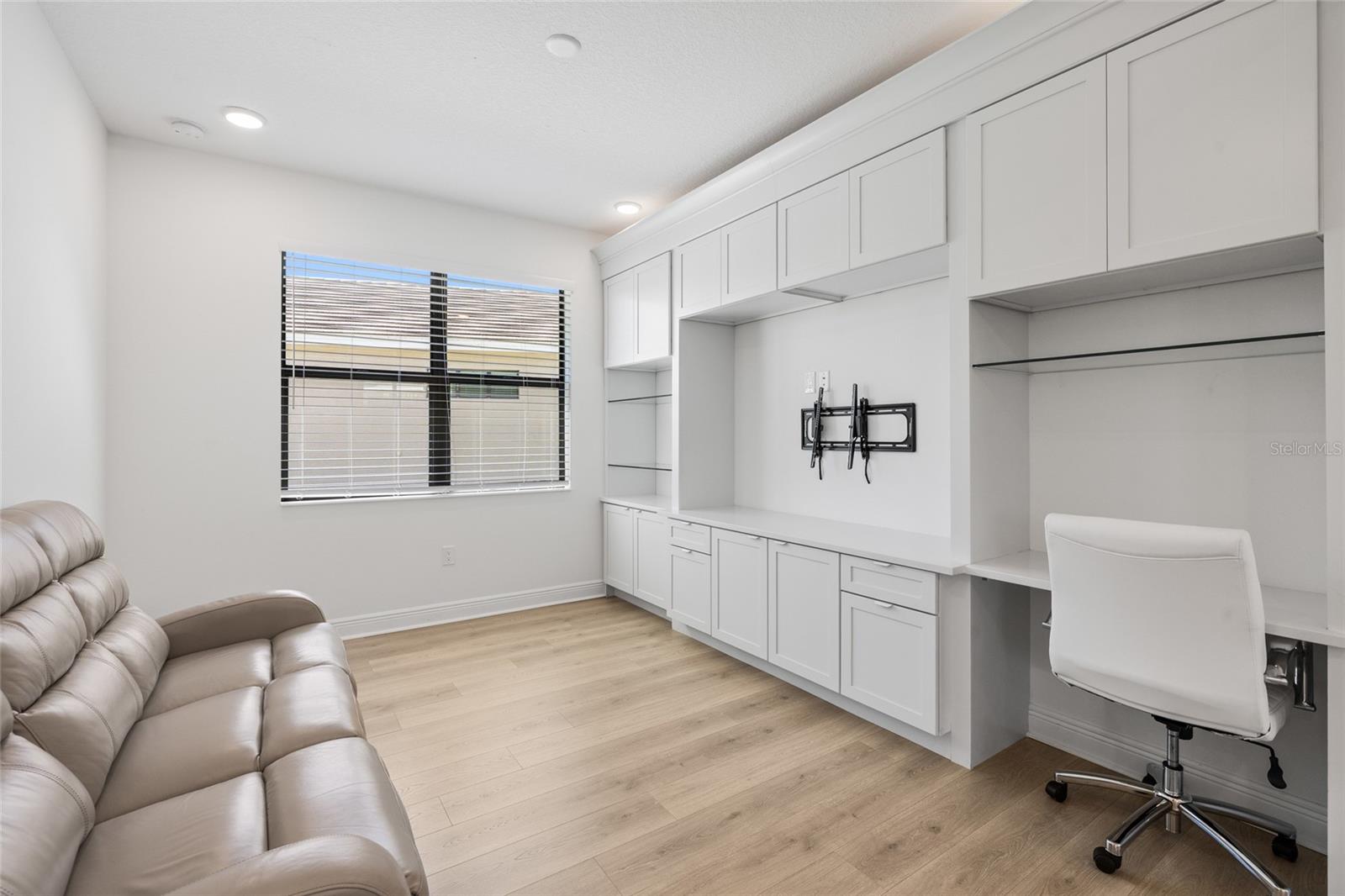 5265 BARNETT CIR — photo 21