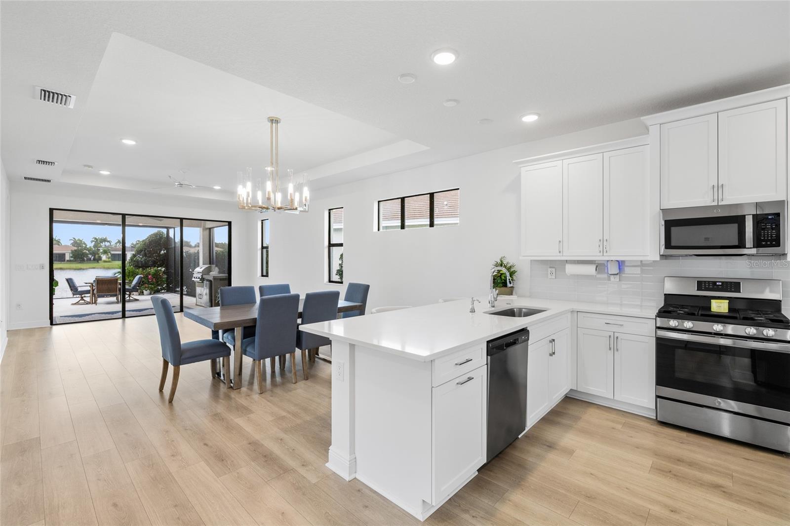 5265 BARNETT CIR — photo 11