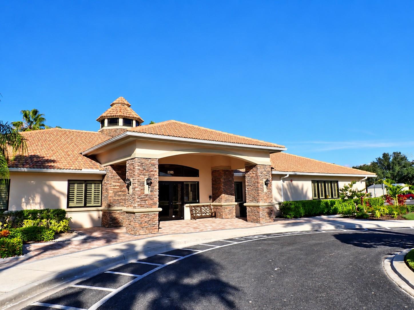 11500 DANCING RIVER DR — photo 11