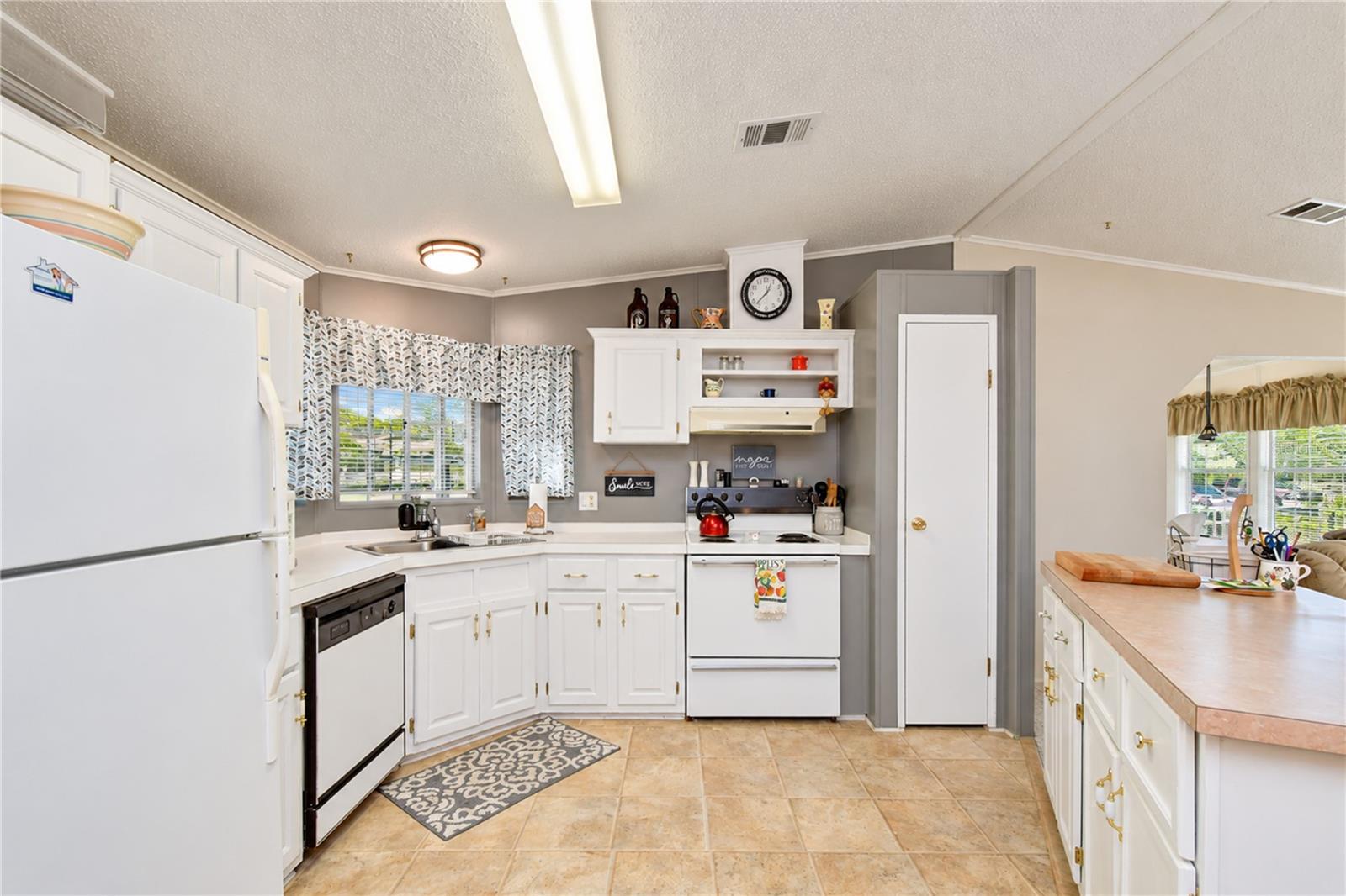38012 LAWANDA LOOP — photo 22