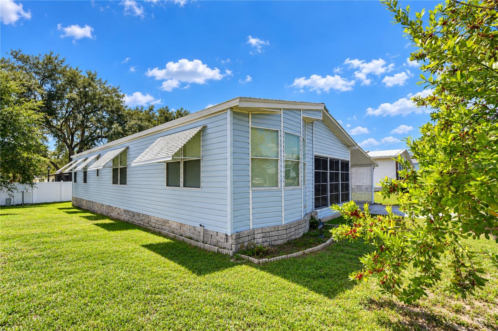38012 LAWANDA LOOP — photo 13