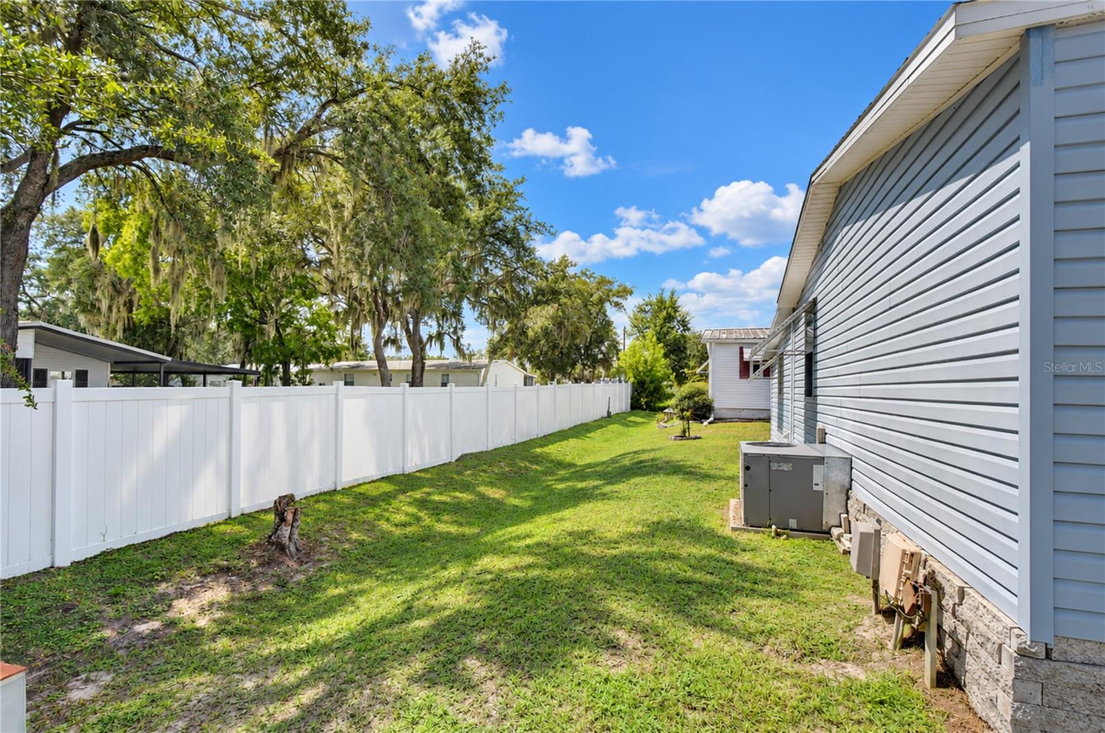 38012 LAWANDA LOOP — photo 12