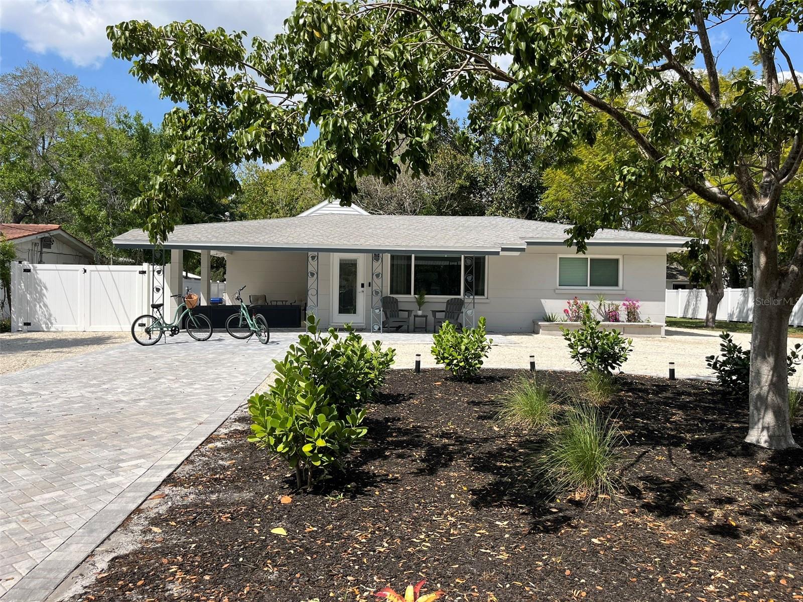2545 BROWNING ST — photo 17