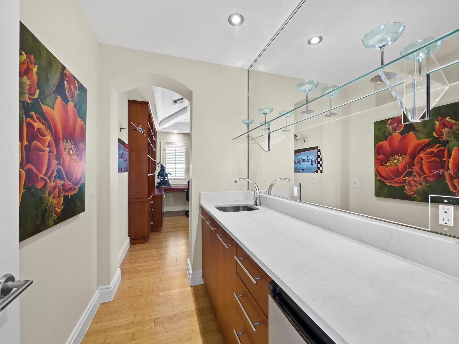 550 NORTON ST — photo 31