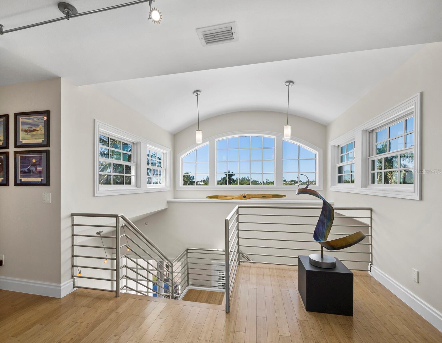 550 NORTON ST — photo 21