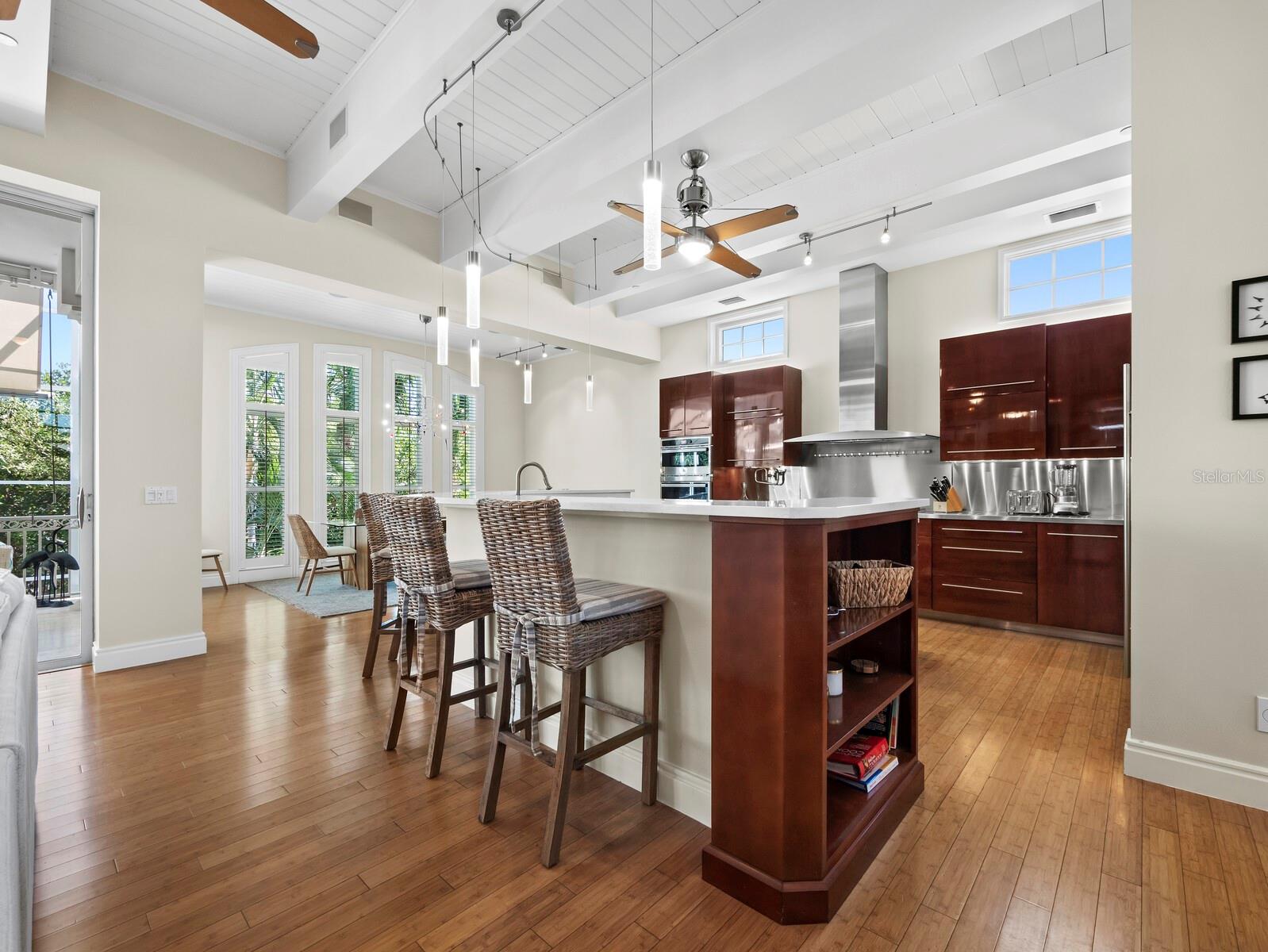 550 NORTON ST — photo 17